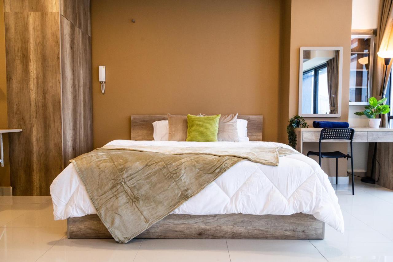 Studio Units At Pacific Tower Near Jaya One By Comfyasia Petaling Jaya Buitenkant foto