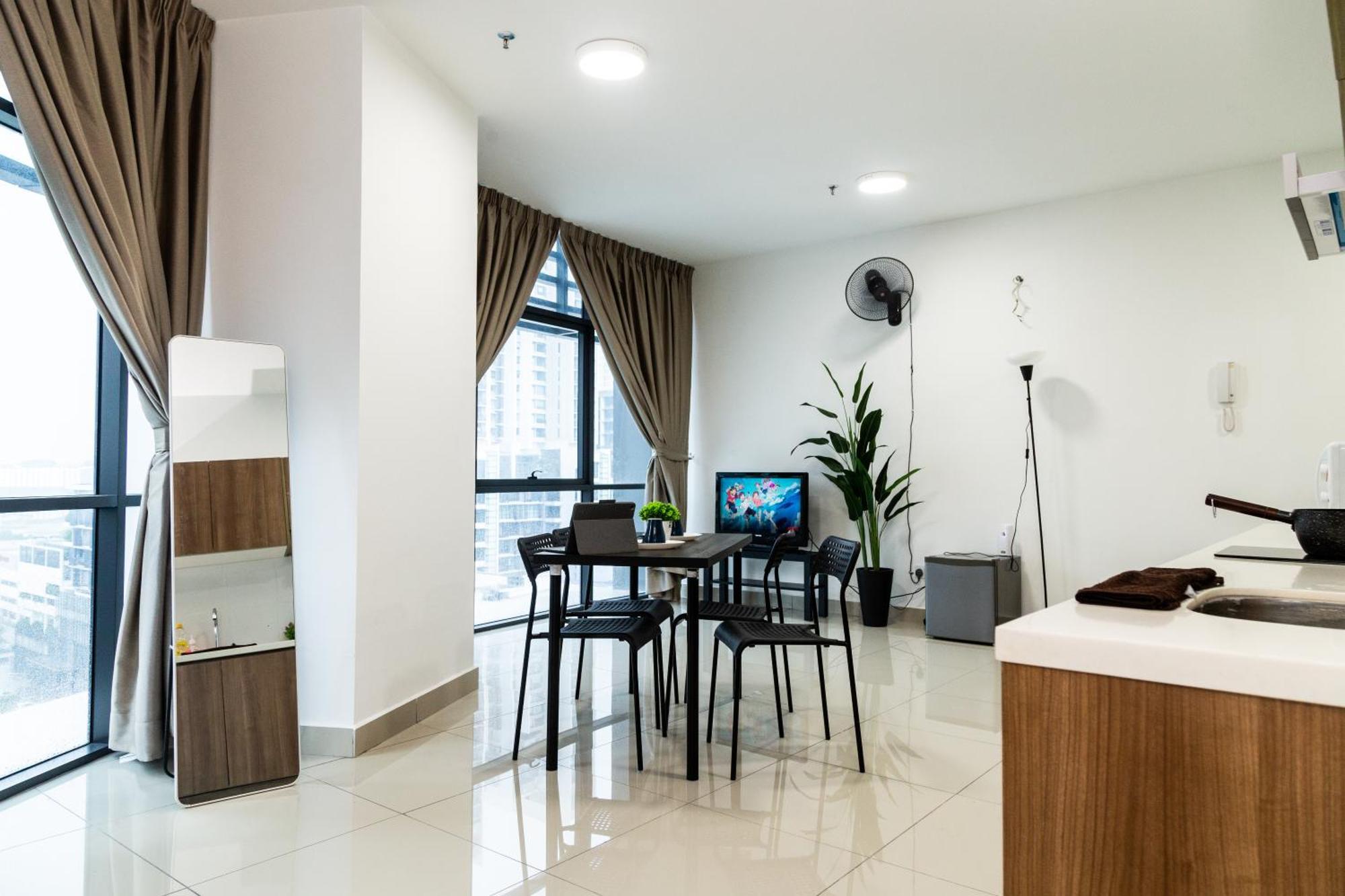 Studio Units At Pacific Tower Near Jaya One By Comfyasia Petaling Jaya Buitenkant foto