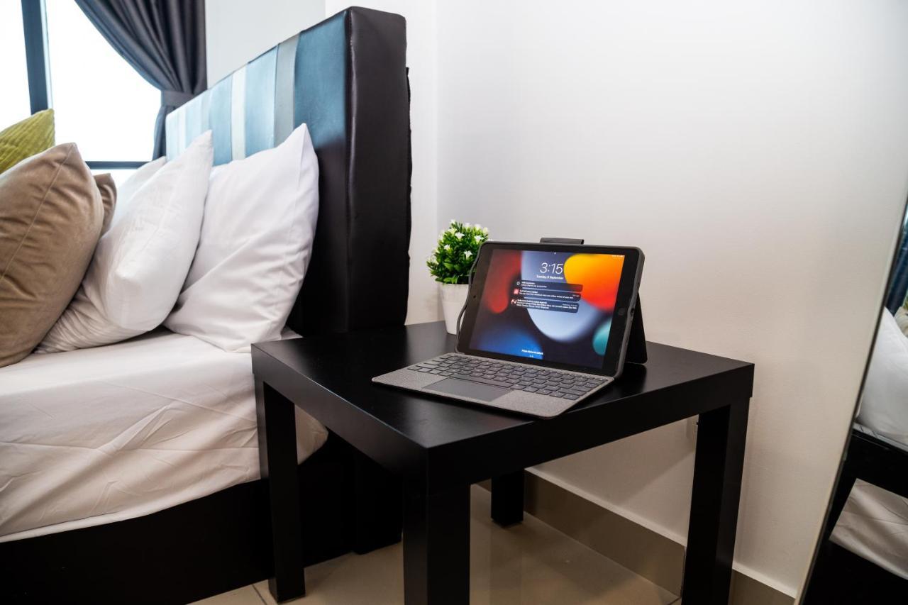 Studio Units At Pacific Tower Near Jaya One By Comfyasia Petaling Jaya Buitenkant foto