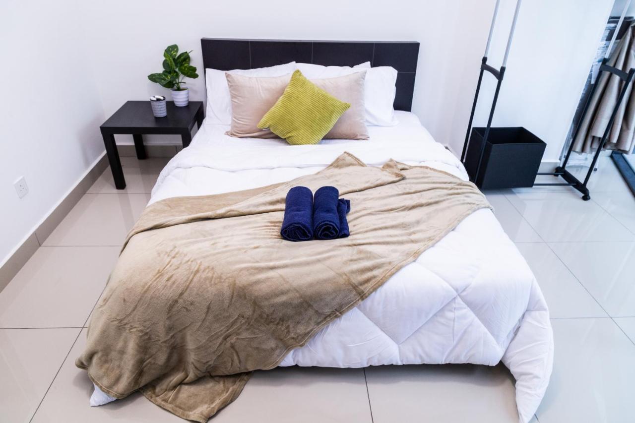 Studio Units At Pacific Tower Near Jaya One By Comfyasia Petaling Jaya Buitenkant foto
