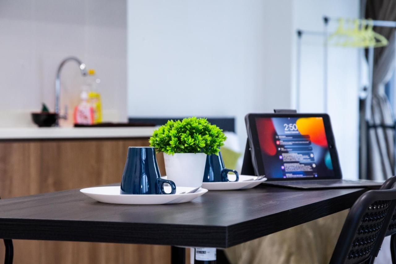 Studio Units At Pacific Tower Near Jaya One By Comfyasia Petaling Jaya Buitenkant foto
